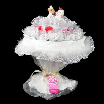 B&Oacute; HOA CƯỚI GẤU LỚN