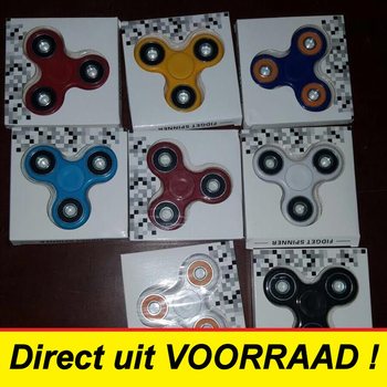 CON QUAY FIDGET SPINNER (20 c&aacute;i)