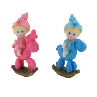Topper B&aacute;nh Sinh Nhật / Đầy Th&aacute;ng - Em B&eacute; Tr&ecirc;n Ngựa Gỗ 9 cm (8 c&aacute;i)