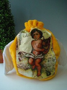 Túi Đựng Quà Nhỏ Bằng Lông Thú Nhân Tạo Kèm Cánh Thiên Thần (Sét 2 Cái)