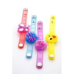 V&ograve;ng tay ph&aacute;t s&aacute;ng nhiều mẫu (12 c&aacute;i)