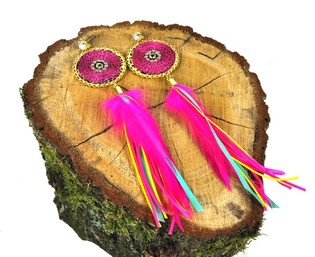 Bông tai lông vũ màu hồng fuchsia sang trọng (1 chiếc)
