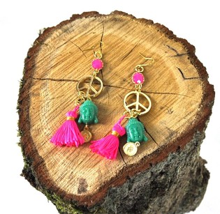 Bông tai phong cách Ibiza màu hồng fuchsia / tượng Phật xanh (1 chiếc)