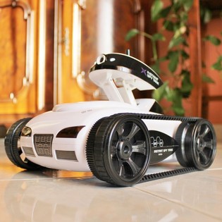 Xe tăng gi&aacute;n điệp kh&ocirc;ng d&acirc;y điều khiển bằng ứng dụng I-SPY
