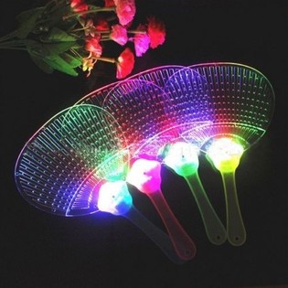 Quạt Tay LED Ph&aacute;t S&aacute;ng Trong Hộp Trưng B&agrave;y (12 c&aacute;i)