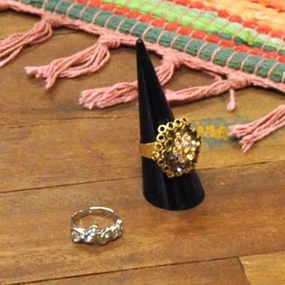 GI&Aacute; TRƯNG B&Agrave;Y NHẪN H&Igrave;NH N&Oacute;N (10 c&aacute;i)
