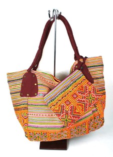 Túi Thổ Cẩm Brocante B-Fair Lớn Đỏ - Túi Đeo Vai Thủ Công Hmong